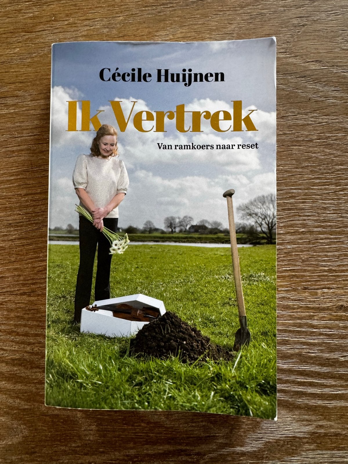Ik Vertrek - Cécile Huijnen, Ophalen of Verzenden, Gelezen, Nederland
