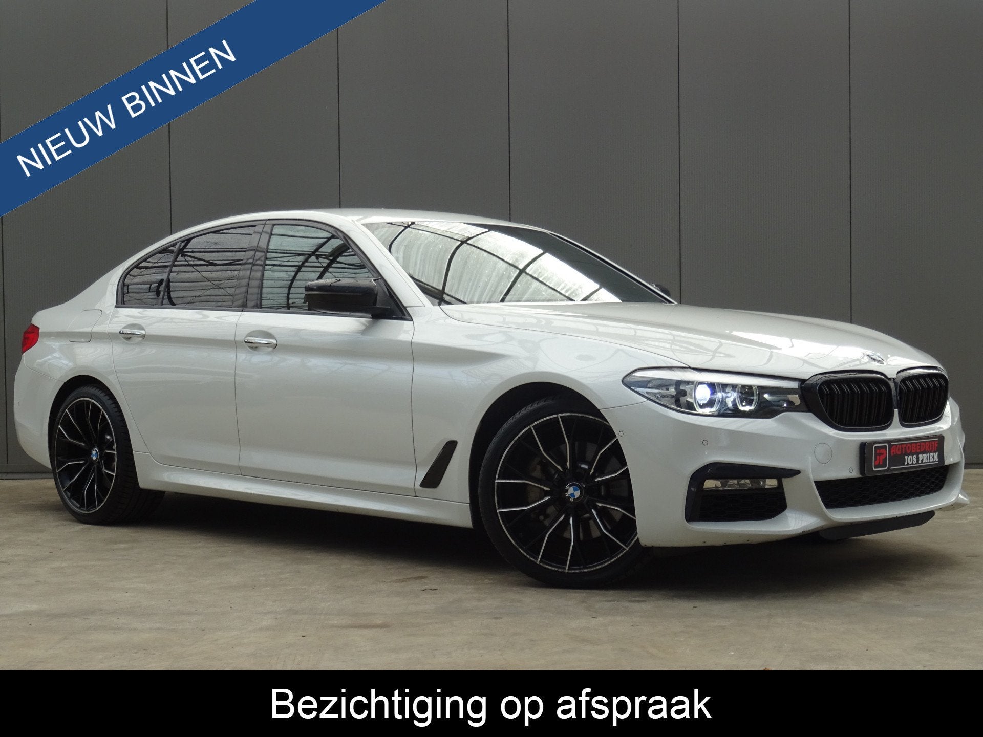 BMW 5 Serie 530i xDrive High Executive * LEER * SFEER * GOED, Auto's, Automaat, 1998 cc, Gebruikt, Euro 6
