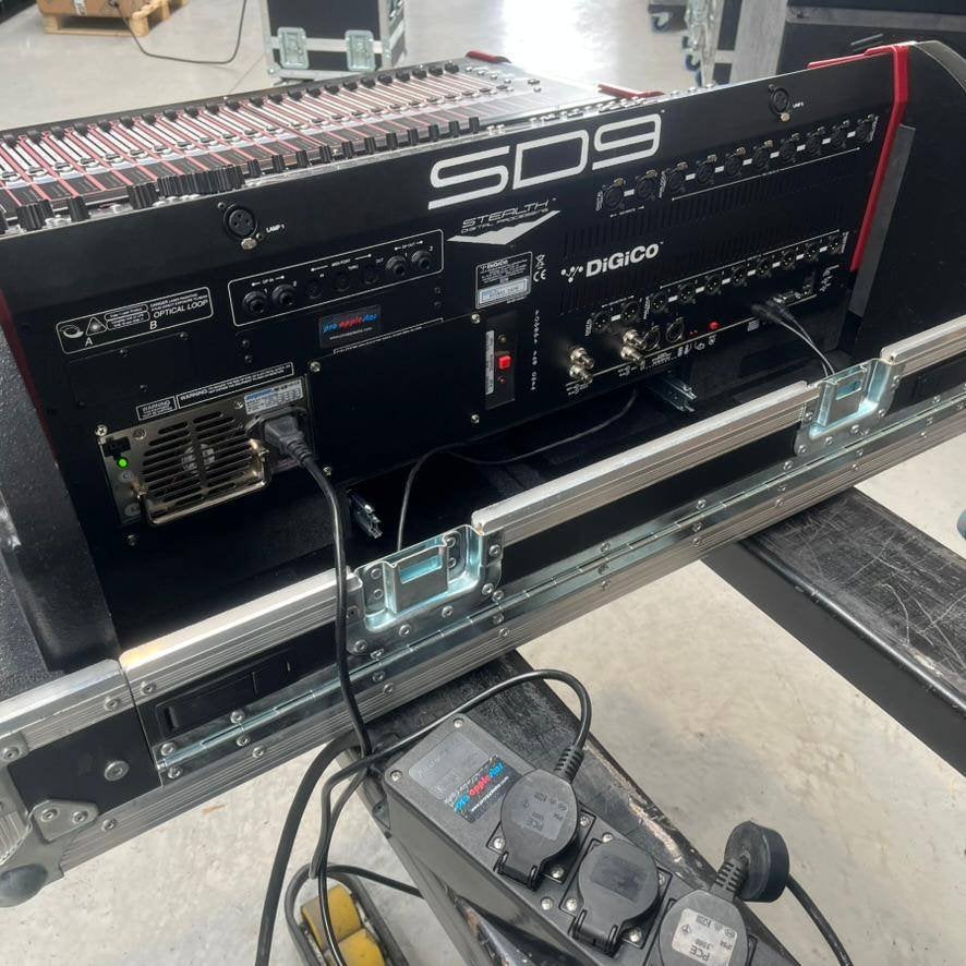 Digico SD9, Muziek en Instrumenten, Mengpanelen, Ophalen, Gebruikt, 20 kanalen of meer, Microfooningang