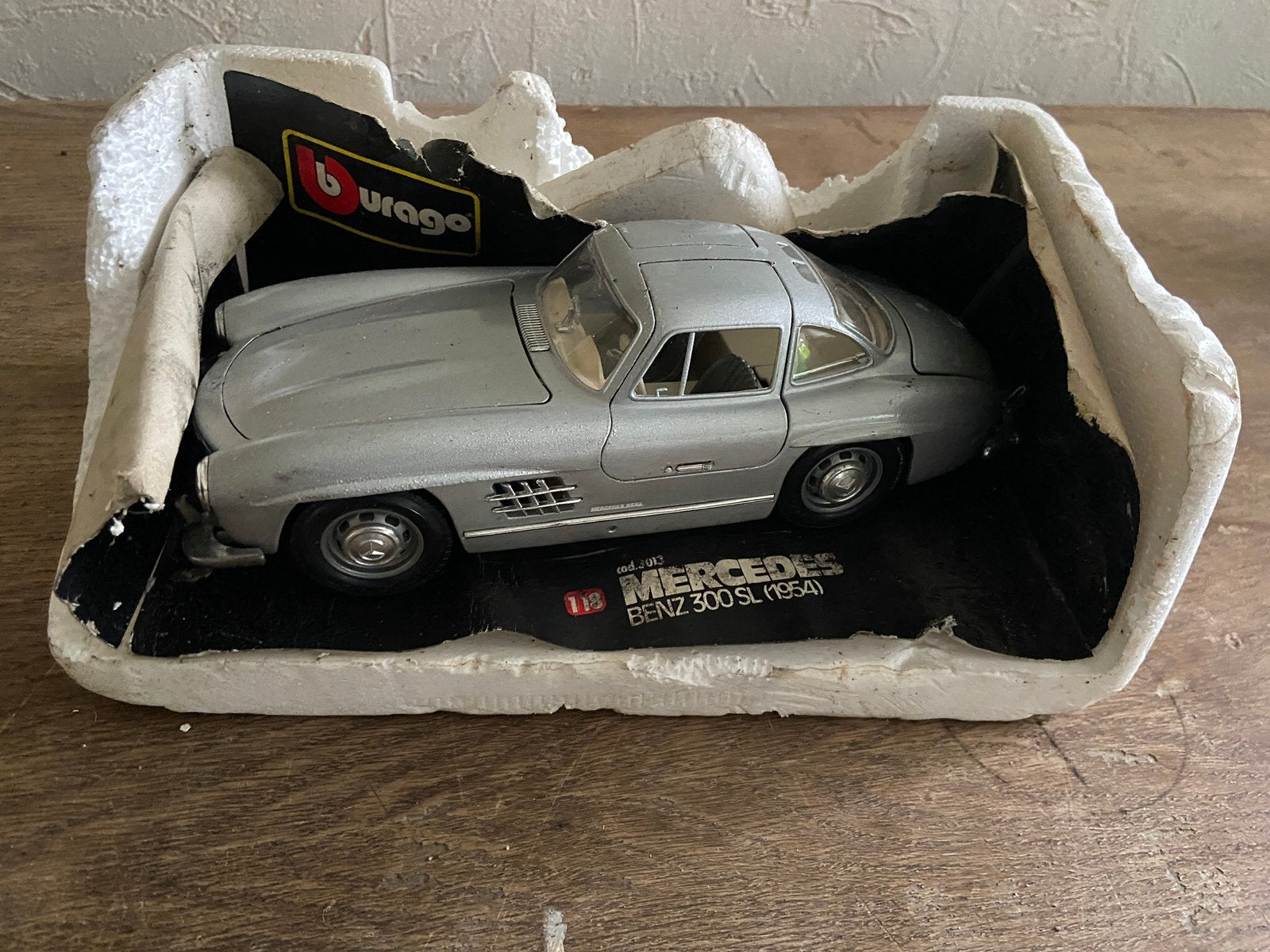 Mercedes Benz 300sl 1954 modelauto James Bond, Ophalen of Verzenden, Zo goed als nieuw, Overige merken