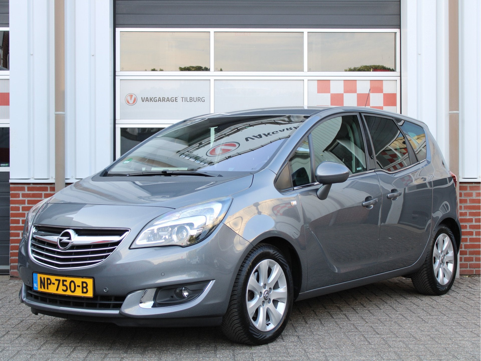 Opel Meriva 1.4 Turbo 120PK Blitz /NAVI/PDC/Trekhaak/Camera/, Gebruikt, 4 cilinders, Leder en Stof, Origineel Nederlands