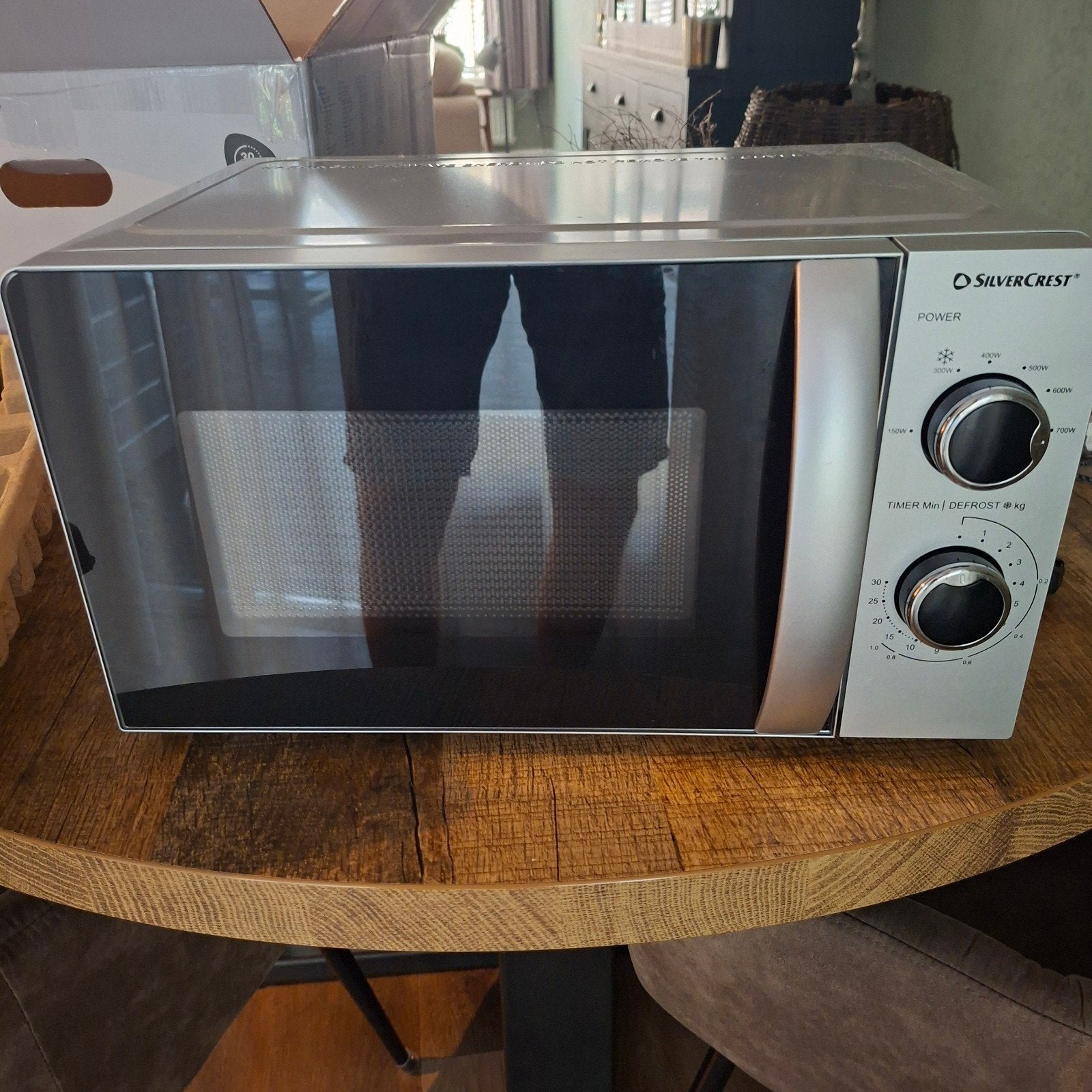 Silvercrest Magnetron - Zo goed als nieuw, Minder dan 45 cm, Ophalen of Verzenden, Draaiplateau, Vrijstaand