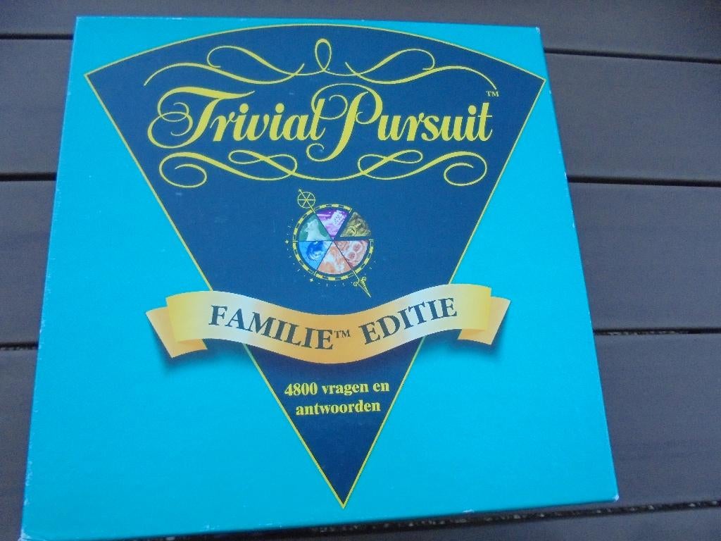 Spel Trivial Pursuit, Hobby en Vrije tijd, Gezelschapsspellen | Bordspellen, Vijf spelers of meer, Ophalen of Verzenden, Zo goed als nieuw