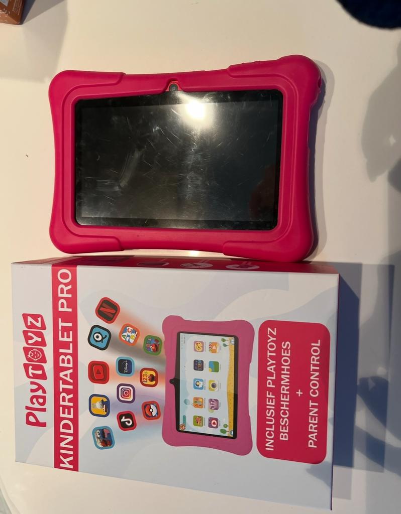 Playtoyz tablet met beschermhoes roze nieuw in doos, Ophalen of Verzenden, Zo goed als nieuw, 32 GB