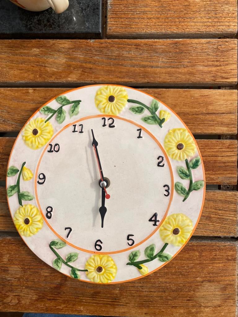 Antieke handgeschilderde keramische klok met zonnebloemen, Ophalen of Verzenden