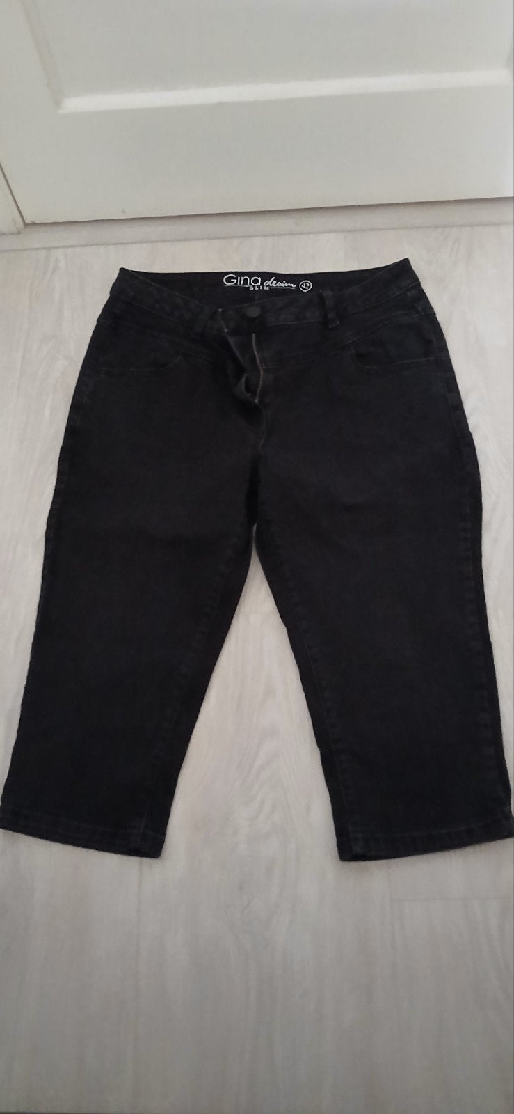 nieuwe zwarte jeans capri broek mt 42, Zwart, Maat 42/44 (L), Ophalen of Verzenden, Zo goed als nieuw