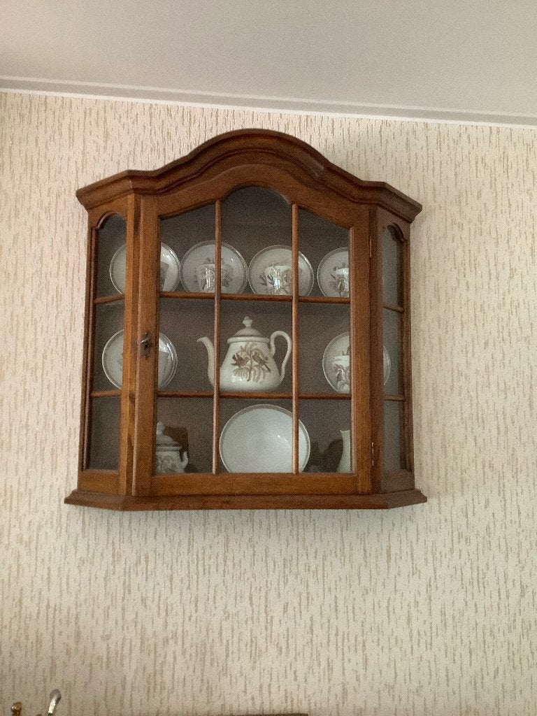 Wand kastje, Ophalen, Glas, 50 tot 100 cm, Minder dan 25 cm