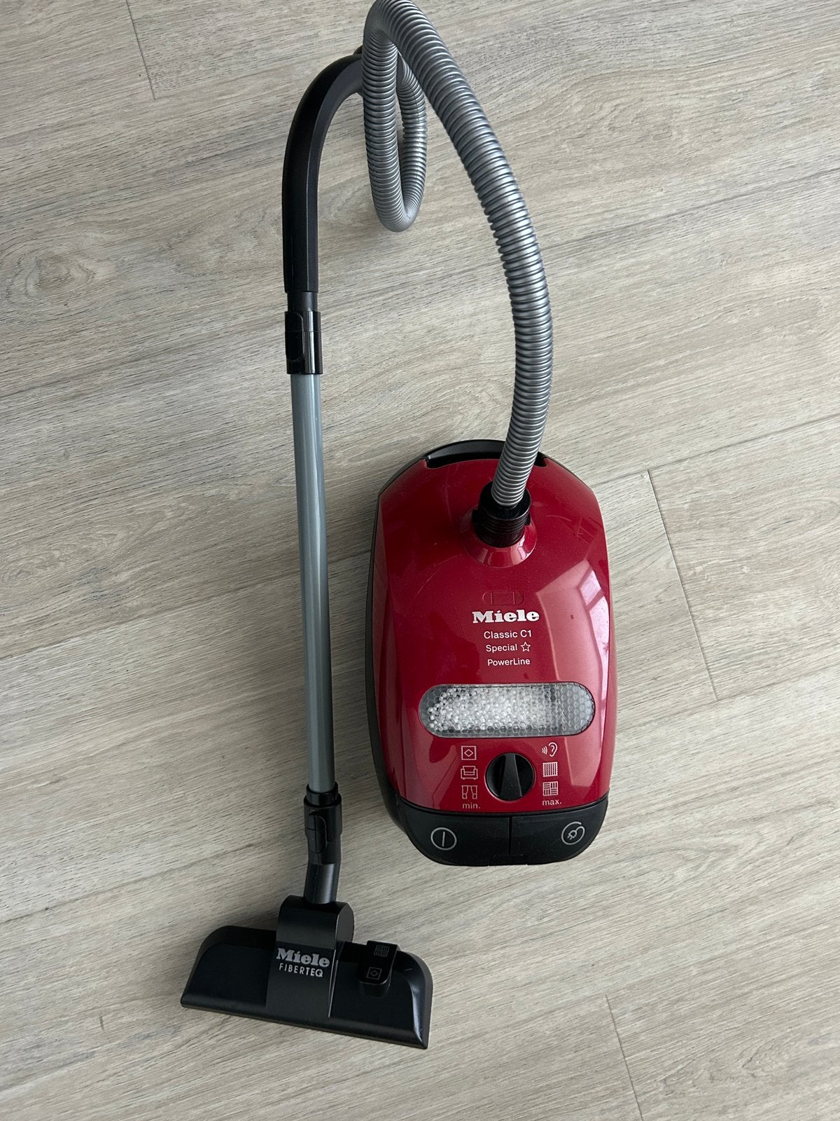Miele Speelgoed Stofzuiger met echt geluid, Ophalen of Verzenden, Zo goed als nieuw, Jongen of Meisje