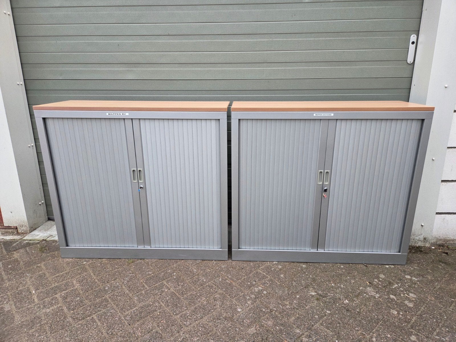 Mooie half hoge roldeurkasten (optie nieuw topblad div kleur, Ophalen, 100 tot 150 cm, 100 tot 150 cm, Meerdere deuren