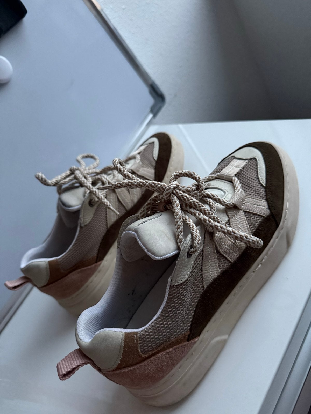 OXMOX Sneakers Maat 39, Kleding | Dames, Schoenen, Ophalen of Verzenden, Zo goed als nieuw, Bruin, Sneakers of Gympen