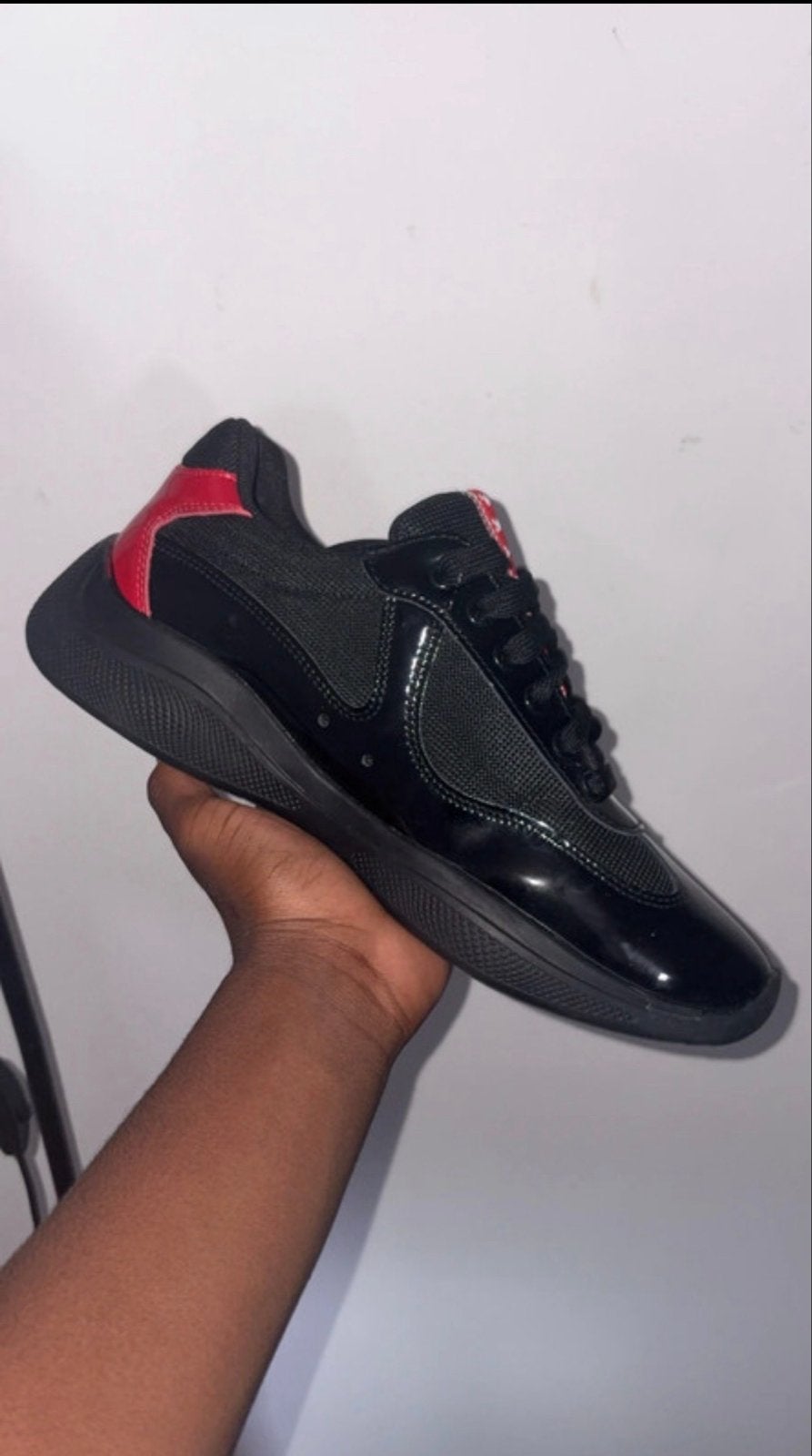 Prada Sneakers Zwart Rood Maat 44, Ophalen of Verzenden, Nieuw, Zwart, Sneakers of Gympen