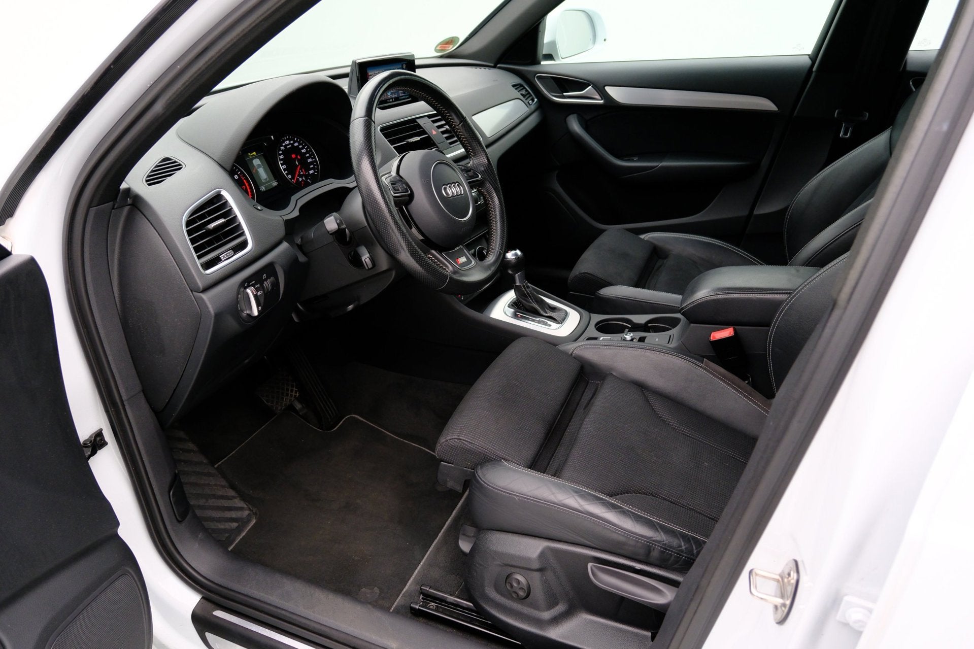 Audi Q3 1.4 TFSI CoD Advance Sport|S-line|Navi|Half-Leder|LE, Auto's, 1380 kg, Euro 6, 150 pk, Leder en Stof