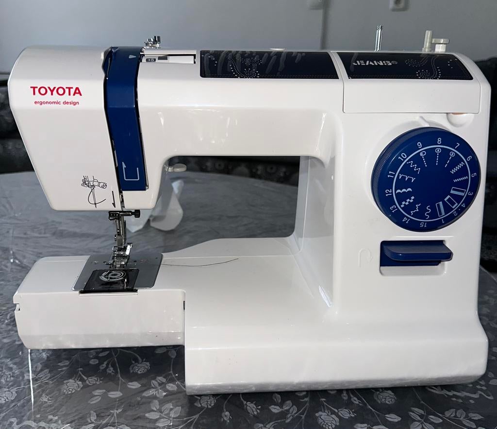 Toyota naaimachine, Ophalen, Zo goed als nieuw, Naaimachine, Overige merken