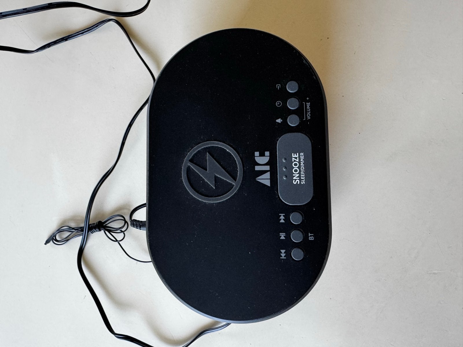 2x AIC 10 BT Wekkerradio met Bluetooth en USB-oplader, Verzenden, Gebruikt, Radio