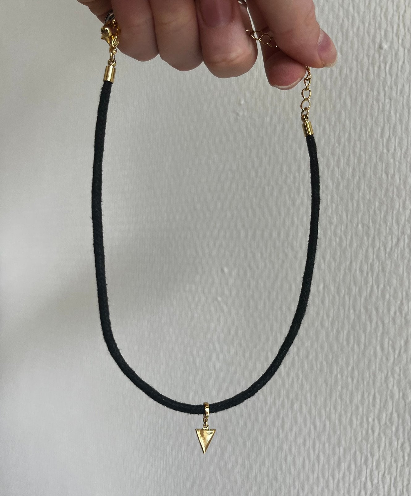 Choker ketting met hanger, Ophalen, Zwart, Zo goed als nieuw, Overige materialen