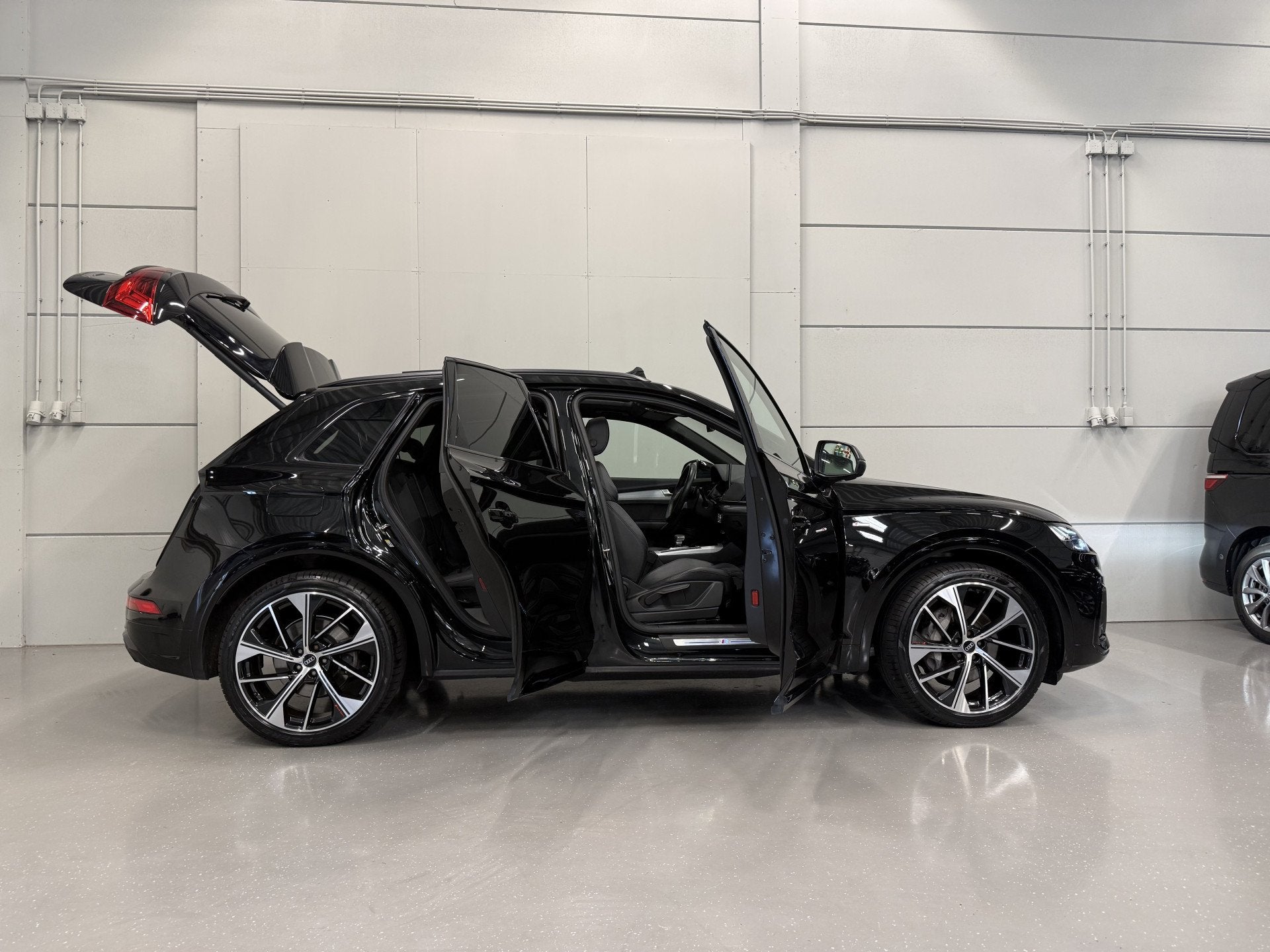 Foto 10 van Audi Q5 55 TFSI e quattro 3x S-Line PANO/LUCHTVERING/TREKHAA
