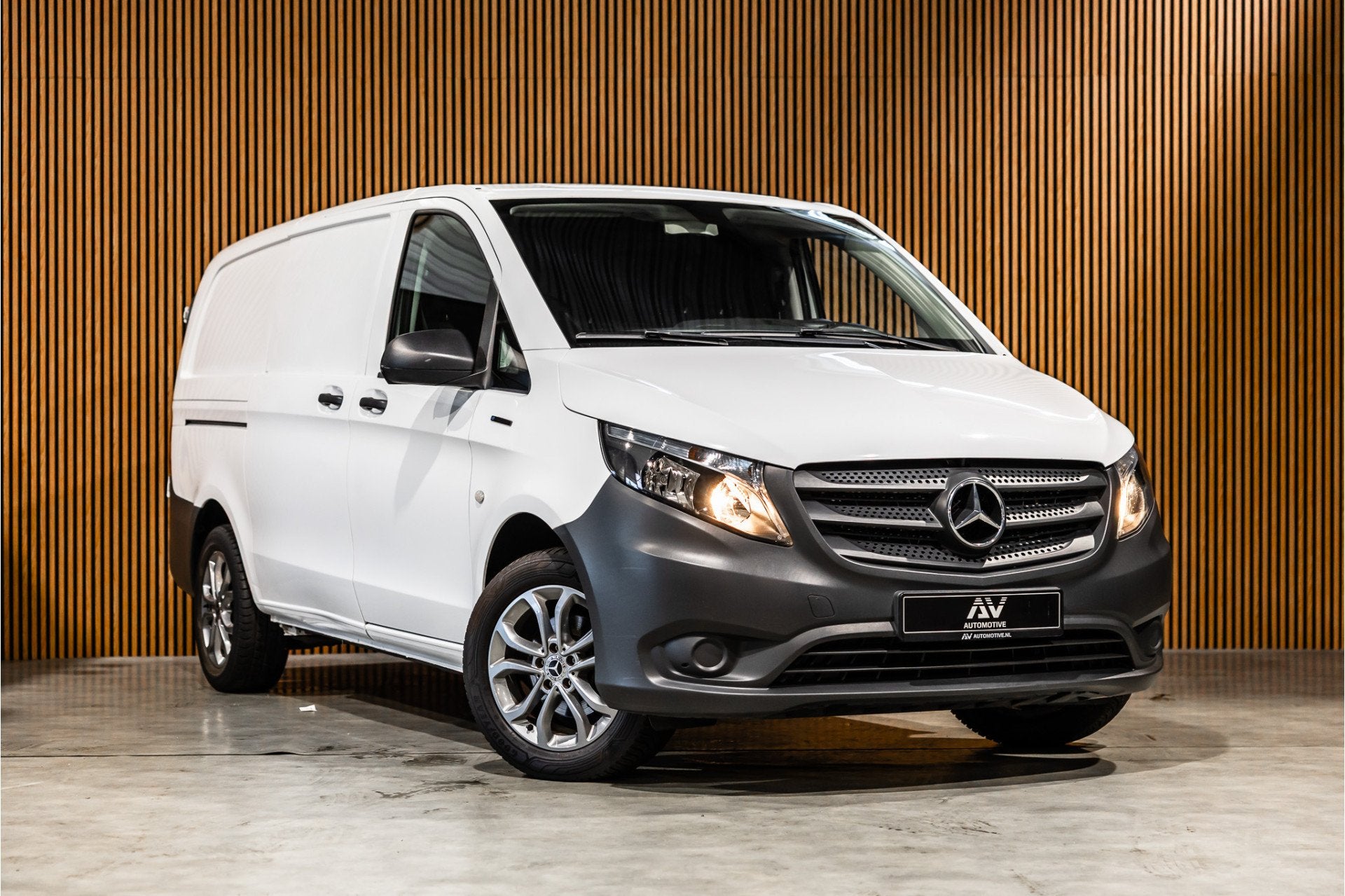 Mercedes-Benz Vito eVito Lang | Camera | Navigatie | Stoelve, Stof, Gebruikt, Zwart, 4 cilinders