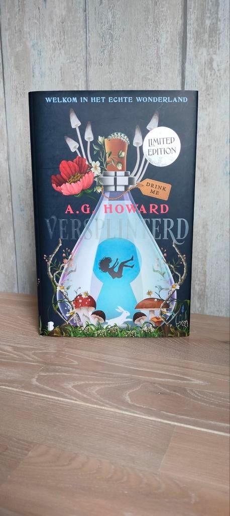 Versplinterd - A.G. Howard limited edition Nederlandstalig, Ophalen of Verzenden, Nieuw, A.g. Howard