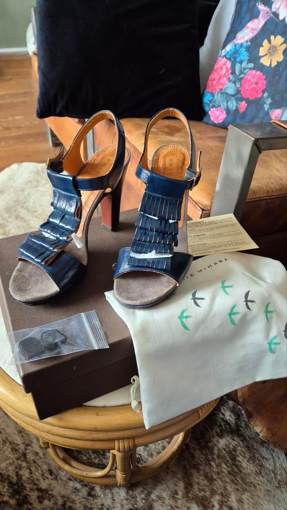 Chie Mihara zgan blauw volledig leren hakschoenen mt 39, Kleding | Dames, Schoenen, Blauw, Ophalen of Verzenden, Zo goed als nieuw