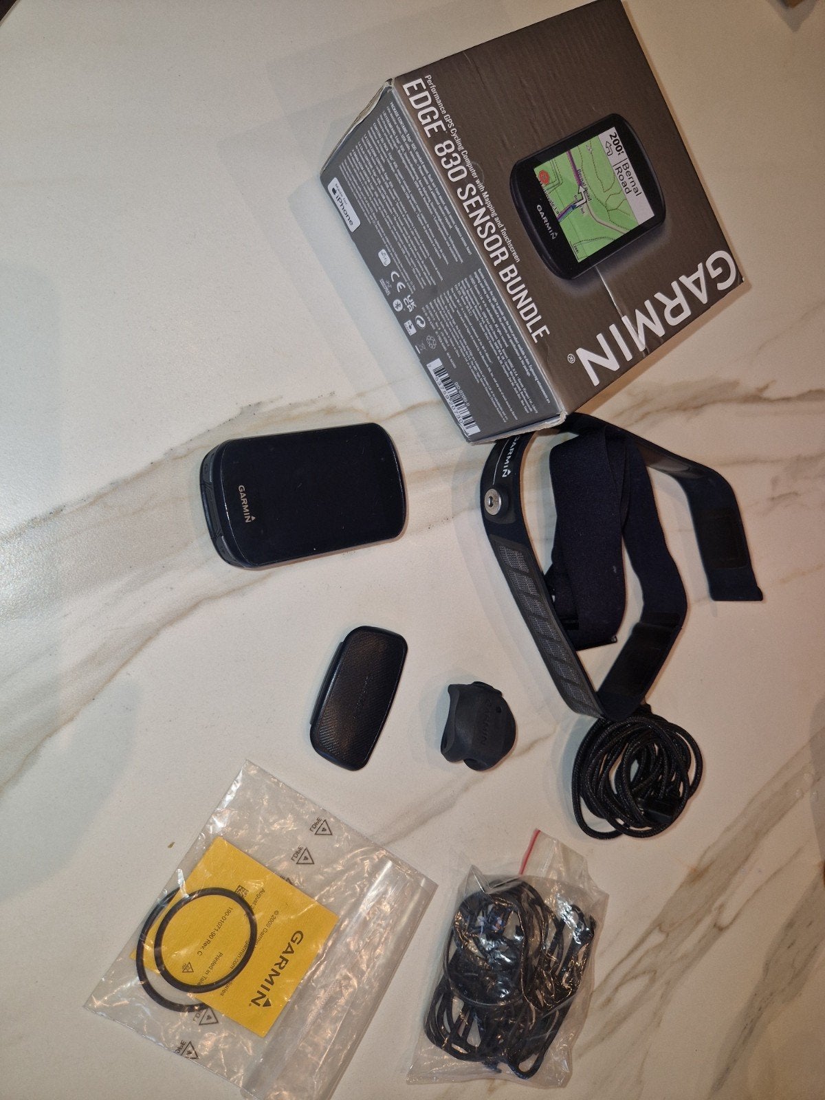 Garmin Edge 830 Sensor Bundel - Fietscomputer met GPS, Ophalen of Verzenden, Cadanssensor, Zo goed als nieuw