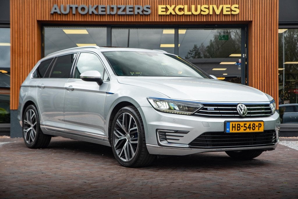 Volkswagen Passat Variant 1.4 TSI GTE Highline Pano Clima Le, Auto's, Gebruikt, 4 cilinders, Hybride Elektrisch/Benzine, 1600 kg