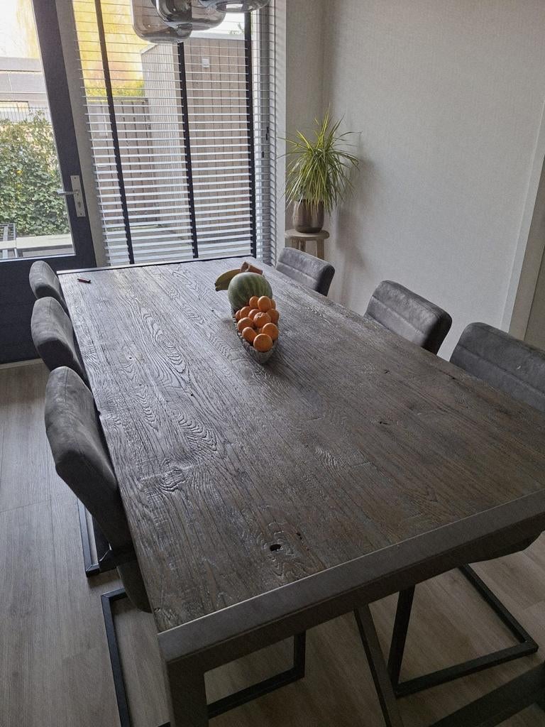 Grote stoere eettafel 220x100 met 6 stoelen, Huis en Inrichting, Tafels | Eettafels, Overige houtsoorten, Gebruikt, 100 tot 150 cm
