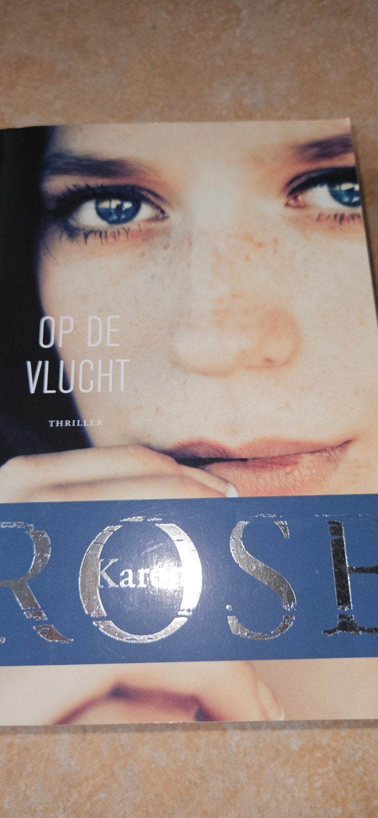 Op de Vlucht - Karen Rose (Thriller), Ophalen of Verzenden, Gelezen, Karen Rose, Amerika