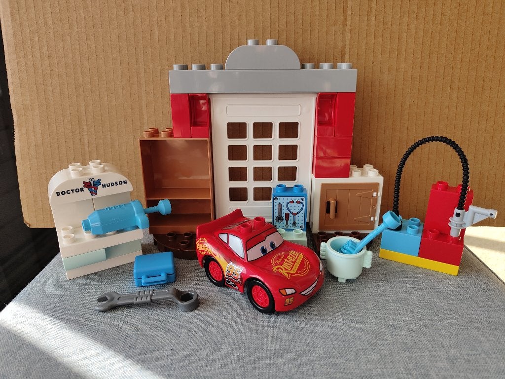 Lego Duplo 10456 McQueen's Visit to Doc's Garage, Inclusief instructies, Overige thema's, Ophalen of Verzenden, Zo goed als nieuw