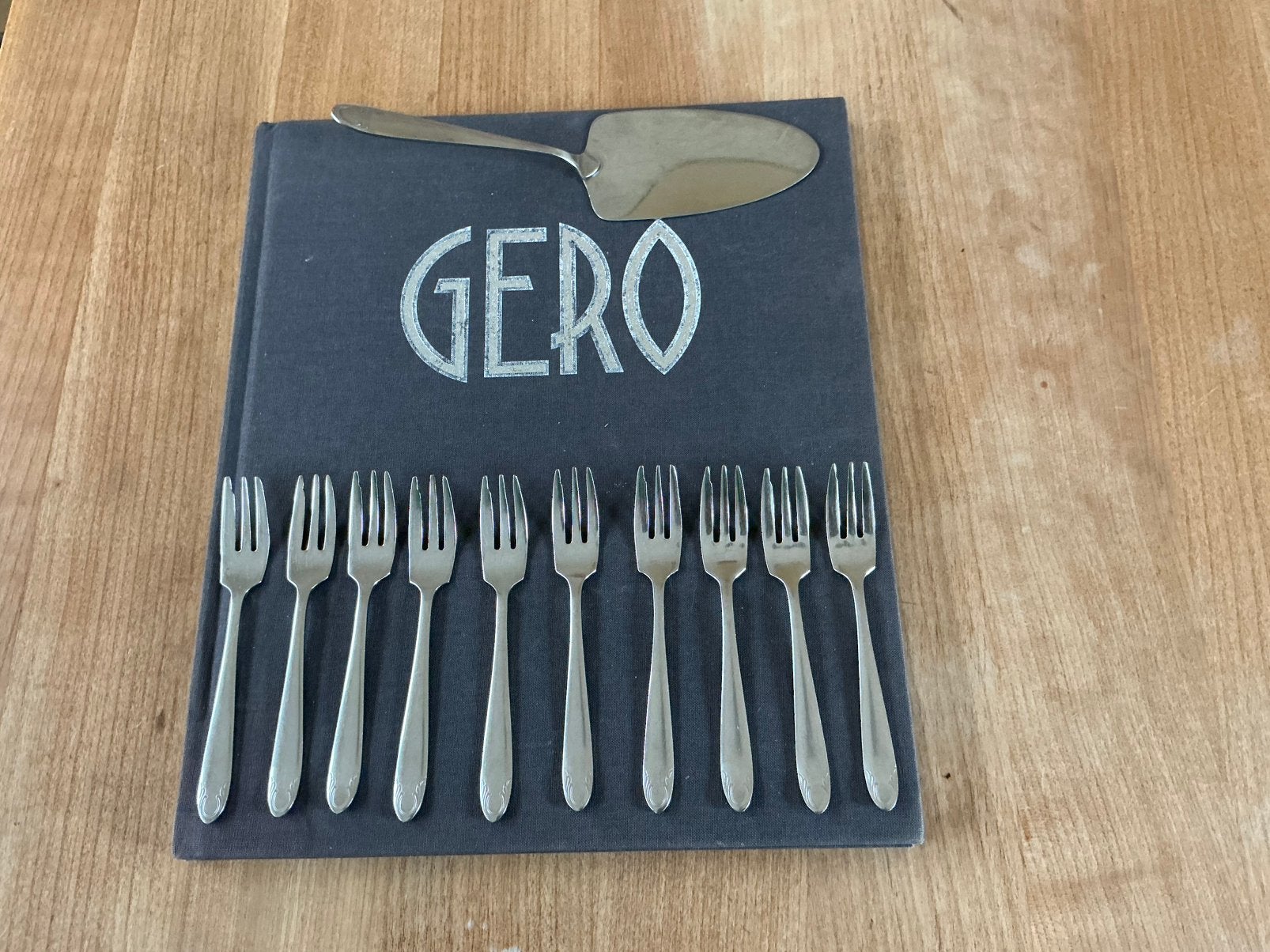 Gero Zilmeta 507 - Polka - 10 taartvorkjes + 1 taartschep, Ophalen of Verzenden
