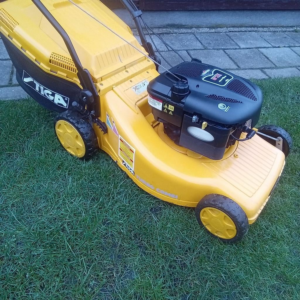 Stiga grasmaaier zelfrijdend benzine Motormaaier, Tuin en Terras, Grasmaaiers, Ophalen, Cirkelmaaier, Gebruikt, Stiga