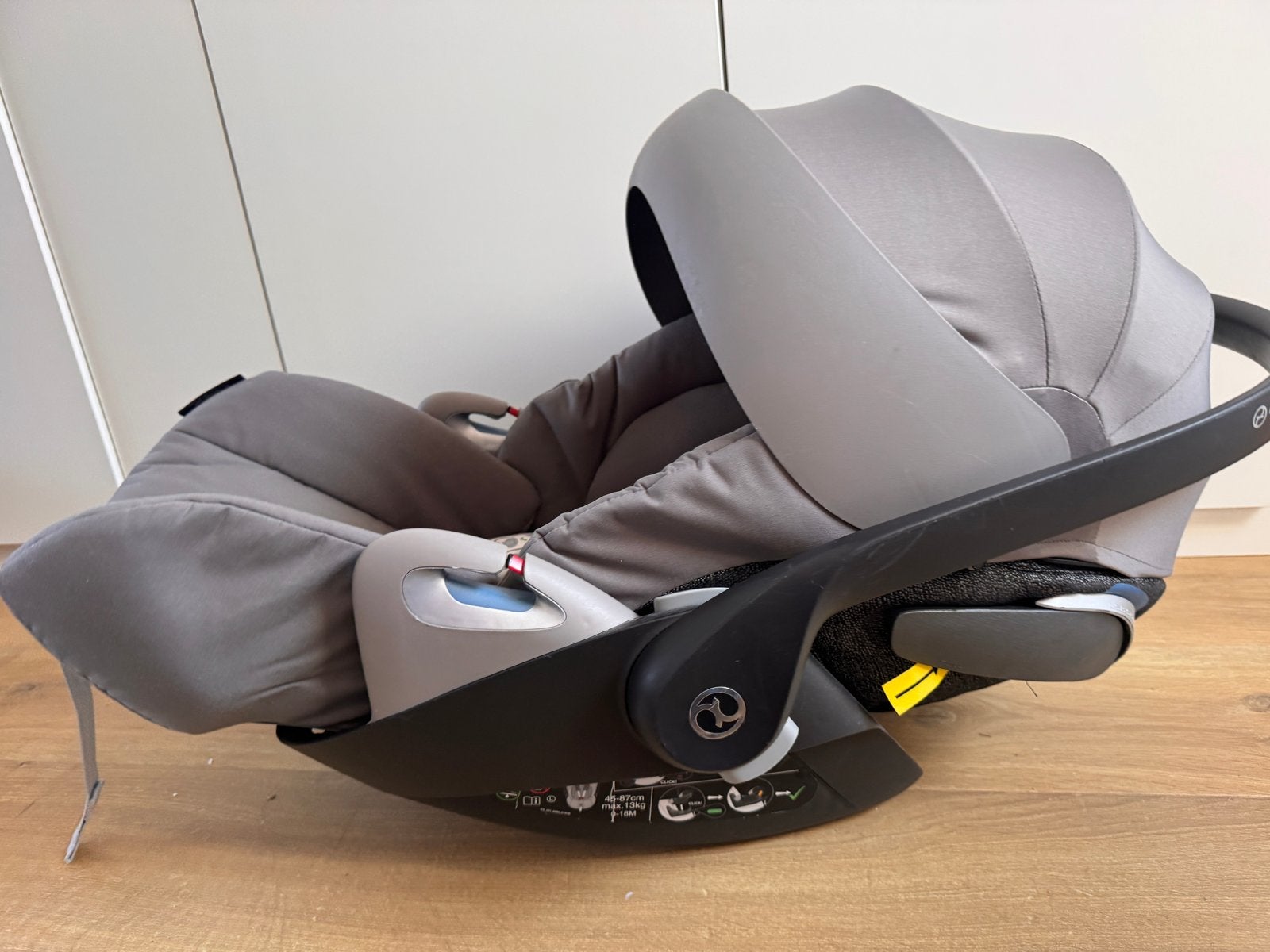 Cybex Cloud T I-Size Autostoeltje - Mirage Grey, Gebruikt, Slaapstand, Isofix, 0 t/m 13 kg