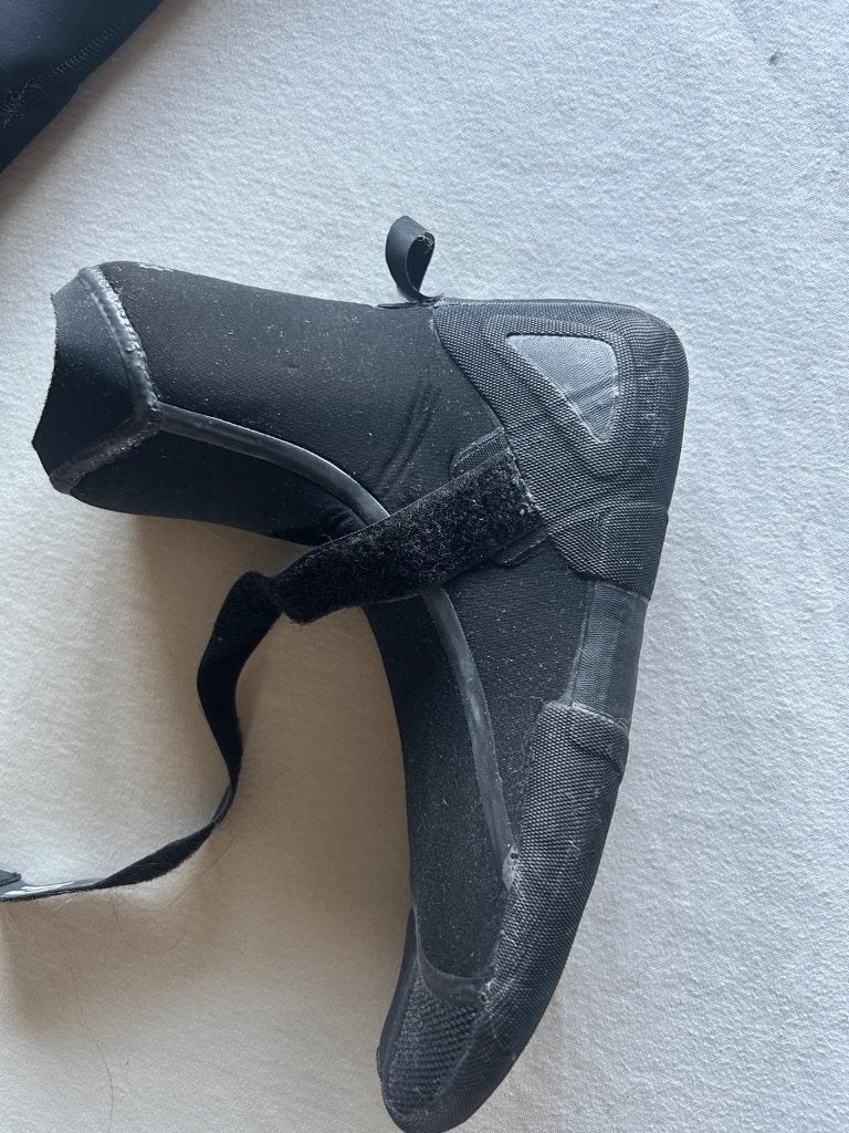 Billabong Furnace Ultra booties, Zeil- of Surfschoenen, Ophalen of Verzenden, Zo goed als nieuw, Dame of Heer