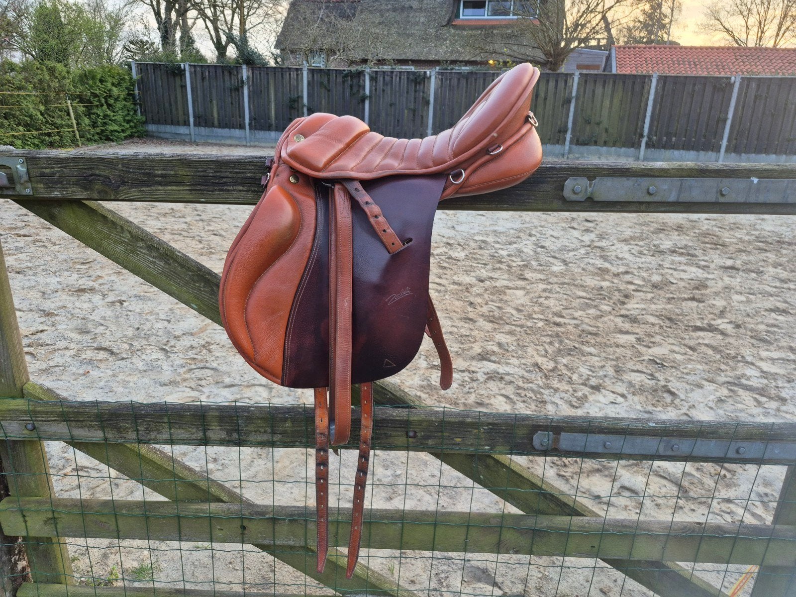 Zaldi Royal Police Veelzijdigheid Wol gevuld zadel, Ophalen of Verzenden, Gebruikt, Recreatie