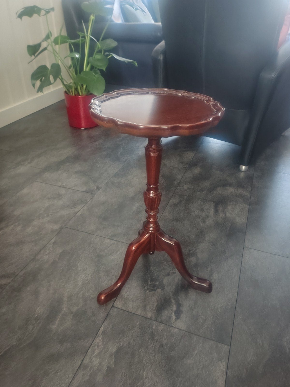 Donker kersen wijntafeltje, Minder dan 55 cm, Rond, Zo goed als nieuw, Hout