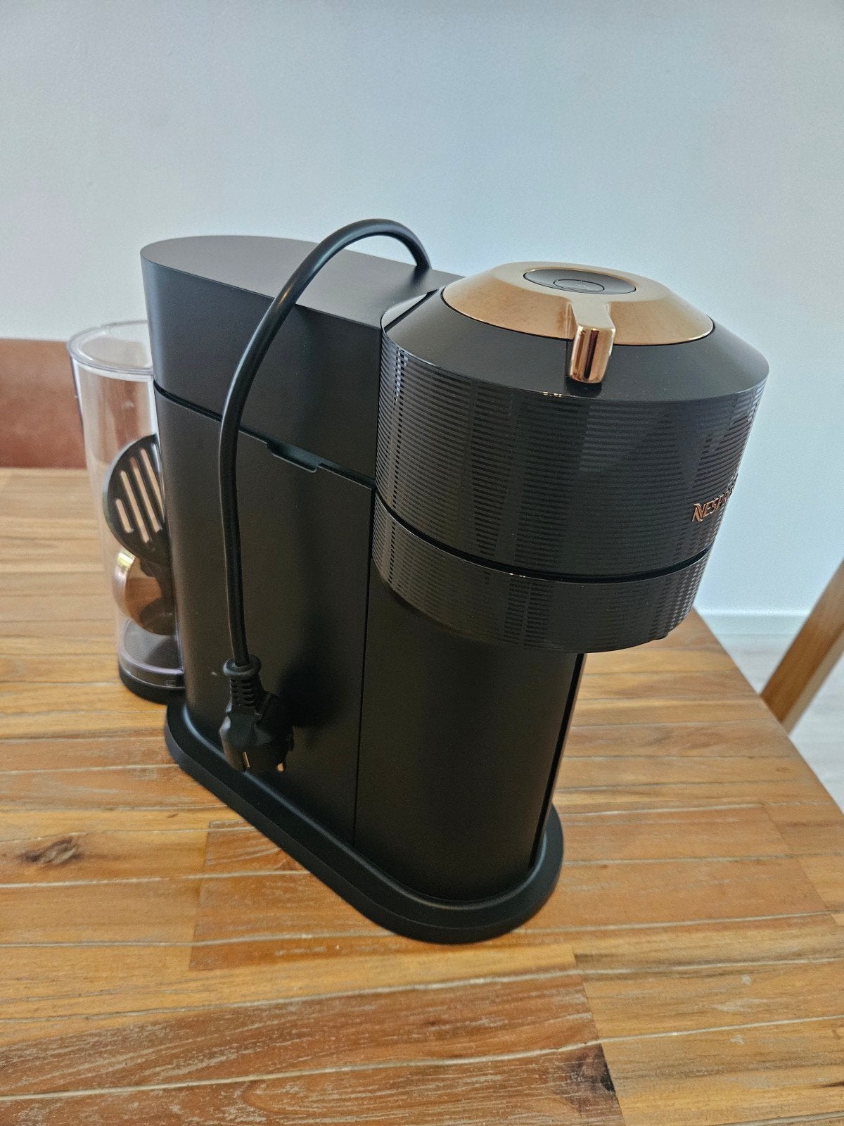 Nespresso Vertuo Next Koffiemachine + 20 cups, Koffiemachine, Ophalen of Verzenden, Zo goed als nieuw, 4 tot 10 kopjes