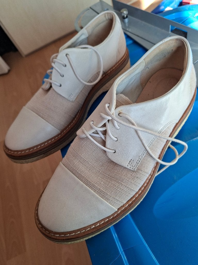 Clarks Classic Beige Brogues maat 39, Ophalen, Gedragen, Beige, Overige typen