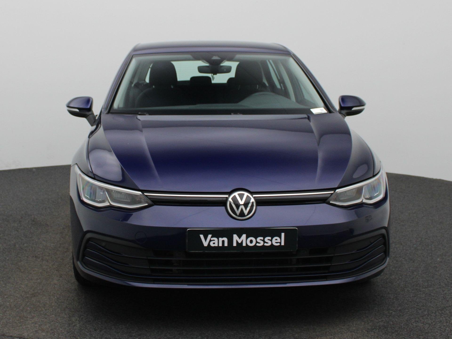 Volkswagen Golf VIII 1.0 TSI 81kW Life | Apple Carplay / And, Voorwielaandrijving, 12 maanden, Stof, Gebruikt