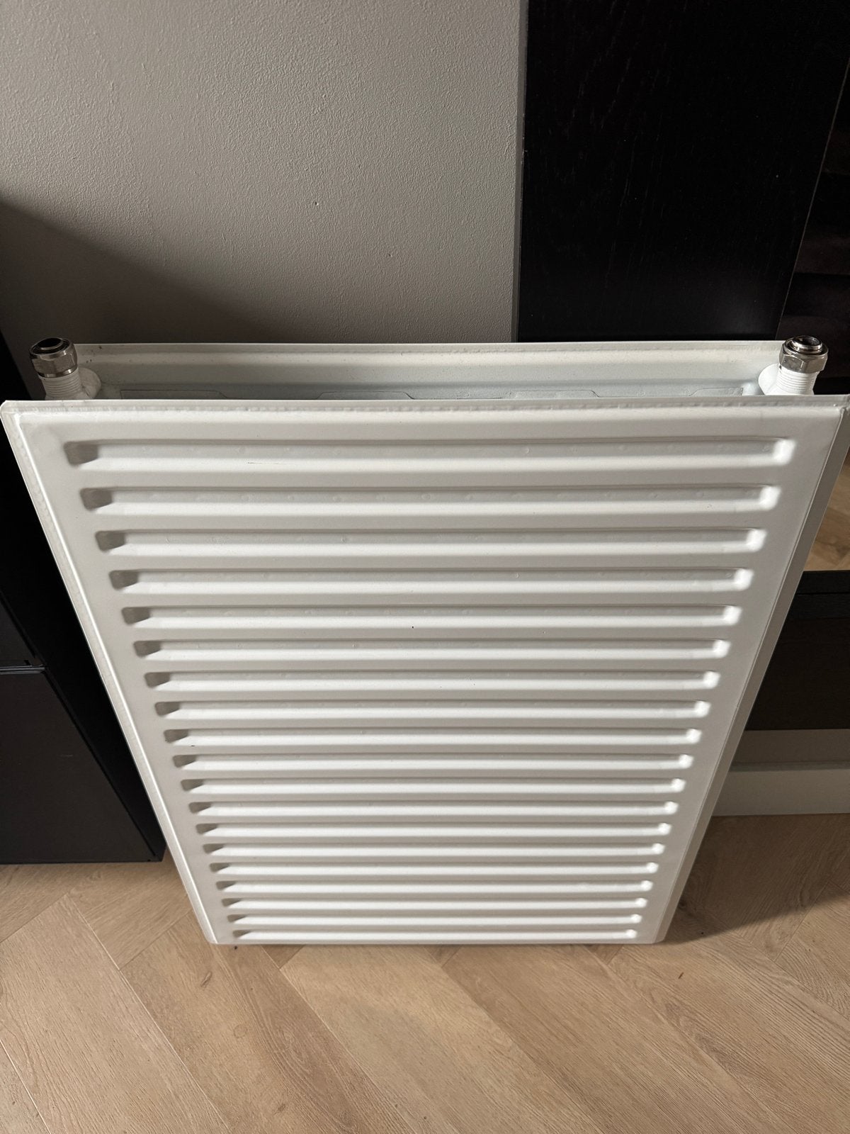 Radiator 80x60cm met optionele Tado thermostaatkraan, Doe-het-zelf en Verbouw, Verwarming en Radiatoren, Ophalen, 30 tot 80 cm
