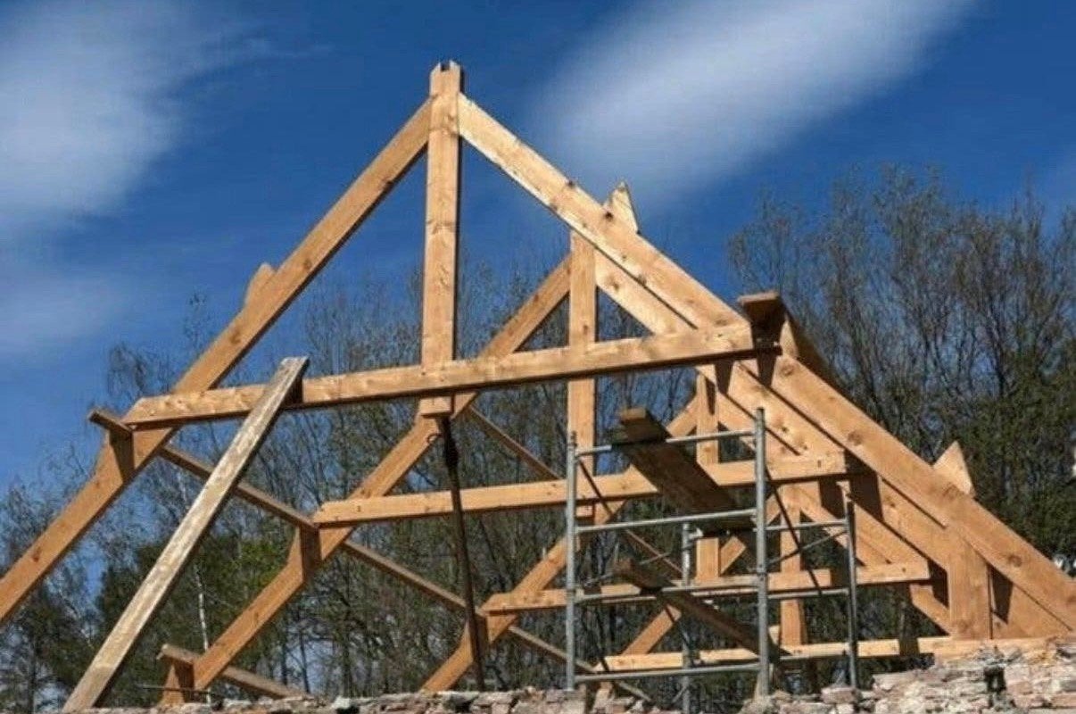 Grenen gegordingen, dakbalken, Doe-het-zelf en Verbouw, Ophalen, Minder dan 25 mm, Grenen, Zo goed als nieuw