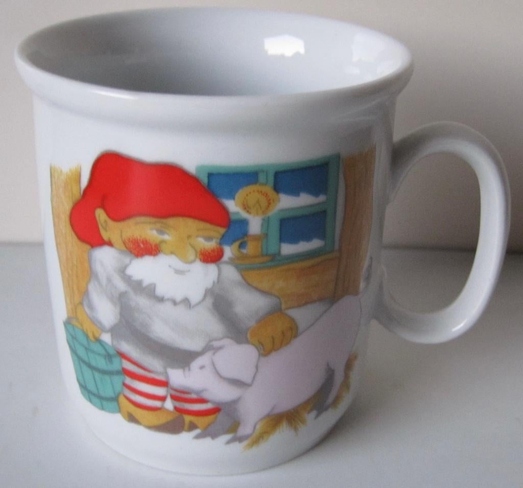 beker met kerstman van Erlag - Tsjechisch porselein, Overige typen, Ophalen of Verzenden, Zo goed als nieuw, Overige stijlen