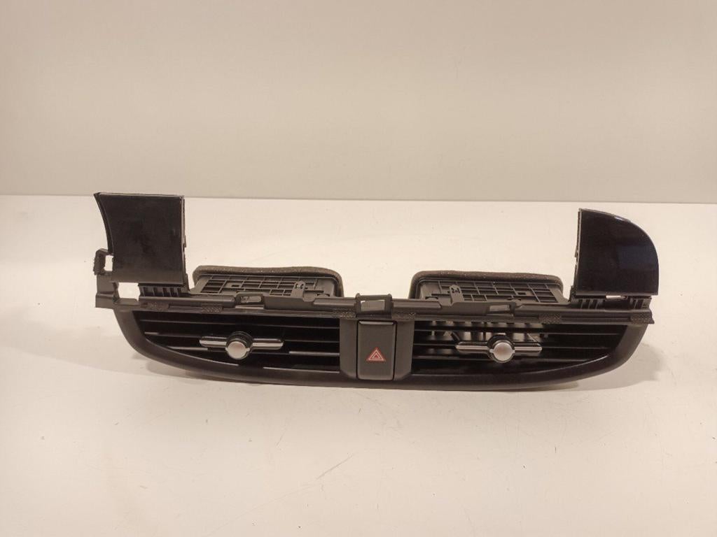 Dashboard luchtrooster midden Kia Picanto, Onderdelen@venauto.nl, Van der Ven Autorecycling B.V., Ettenseweg 76, 4706 PB Roosendaal, The Netherlands