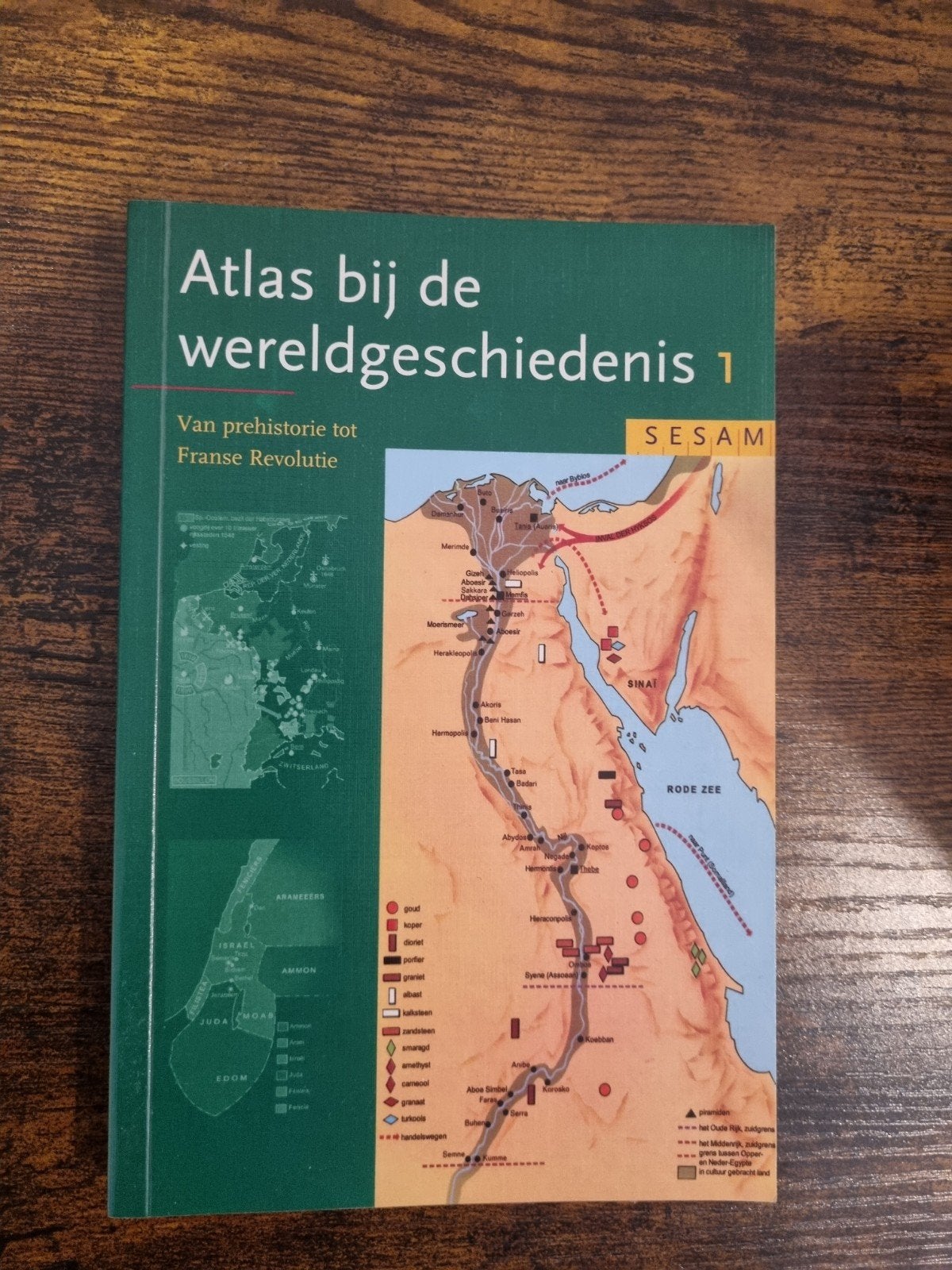 Atlas bij de wereldgeschiedenis Prehistorie tot Franse Rev, Boeken, Ophalen of Verzenden, 17e en 18e eeuw, Gelezen