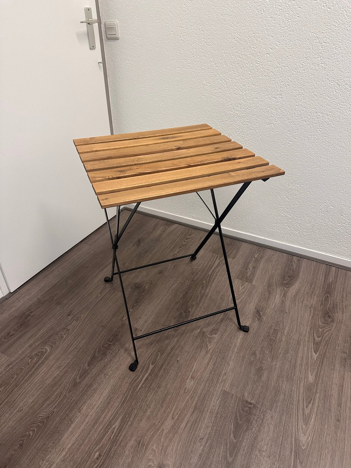 Houten bijzettafeltje (IKEA), Tuin en Terras, Tuintafels, Ophalen, Gebruikt, Vierkant, Hout