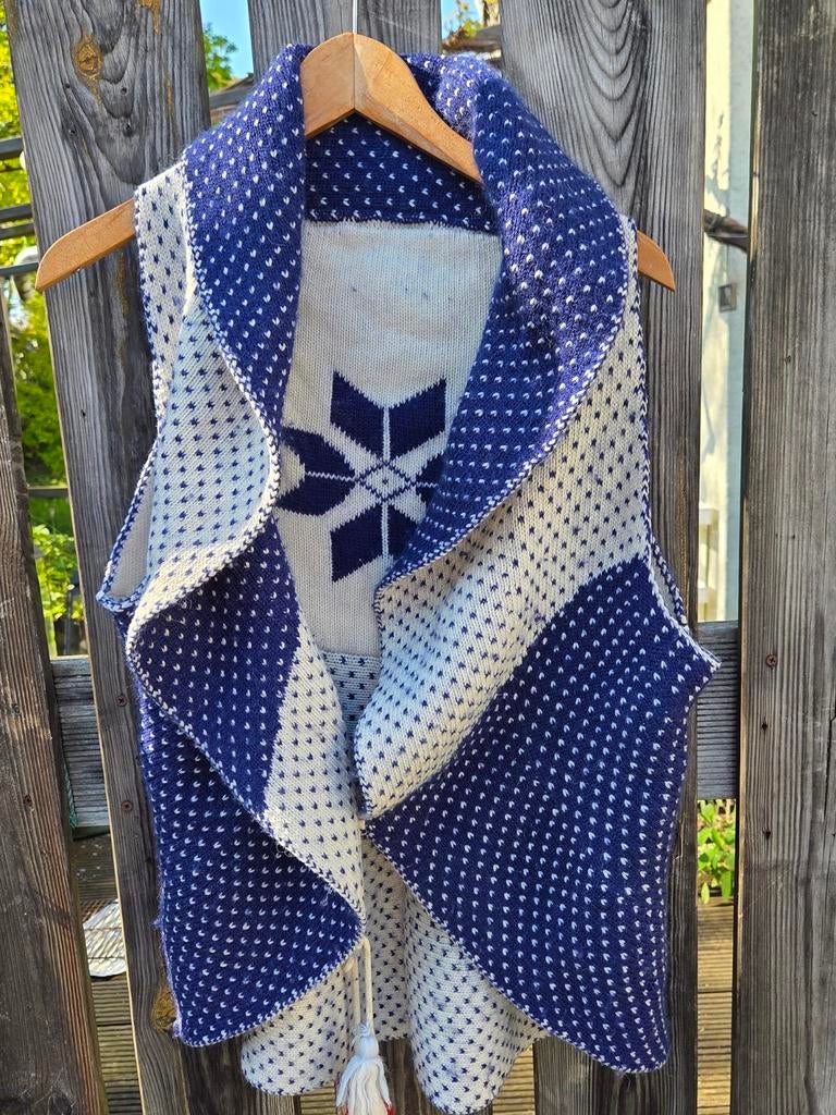 Gebreid vest met Noors patroon - Blauw/Wit, Kleding | Dames, Truien en Vesten, Maat 38/40 (M), Blauw, Ophalen of Verzenden, Onbekend
