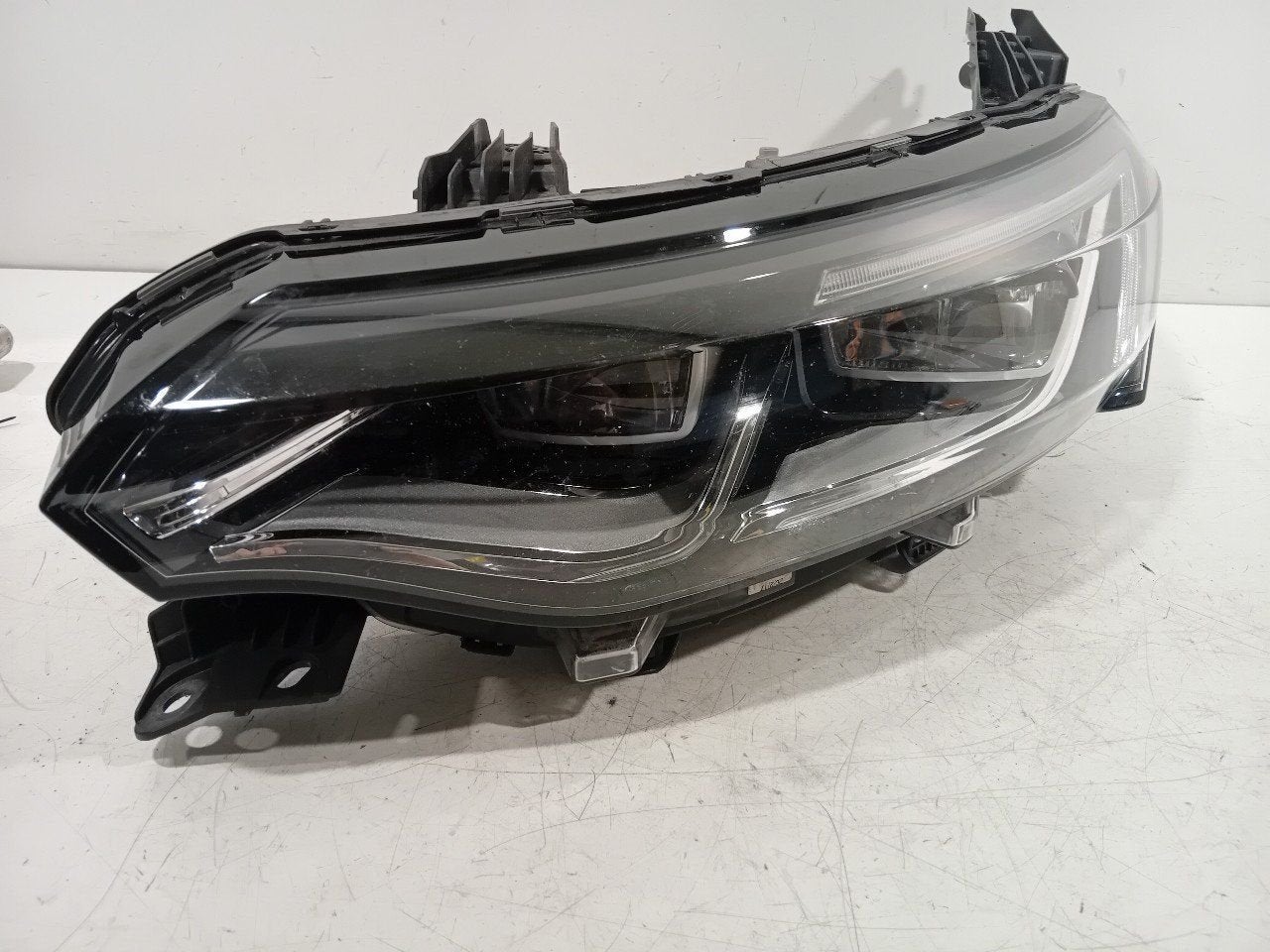 Koplamp links Renault Talisman, Onderdelen@venauto.nl, Van der Ven Autorecycling B.V., Gebruikt, Ettenseweg 76, 4706 PB Roosendaal, The Netherlands