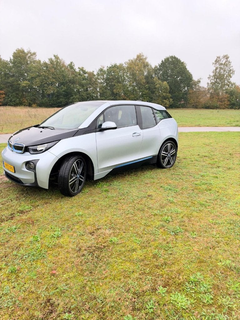 BMW i3 2014 Grijs/Zwart, Auto's, Automaat, Elektrisch, Particulier, Dealer onderhouden