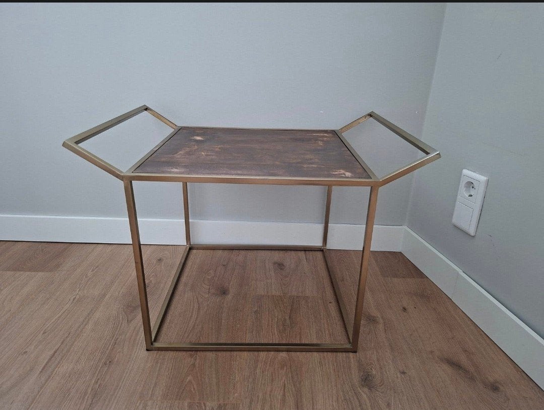 Bijzettafel met gouden frame en houten blad, Huis en Inrichting, Ophalen, Modern, Industrieel, Zo goed als nieuw, Overige vormen