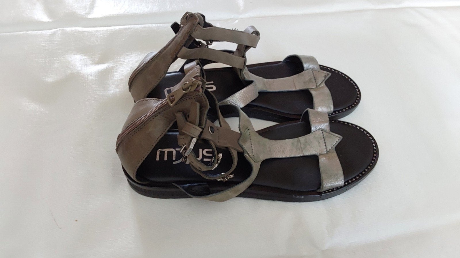 Leuke Mjus sandalen maat 39, Kleding | Dames, Schoenen, ., Zo goed als nieuw, ., .