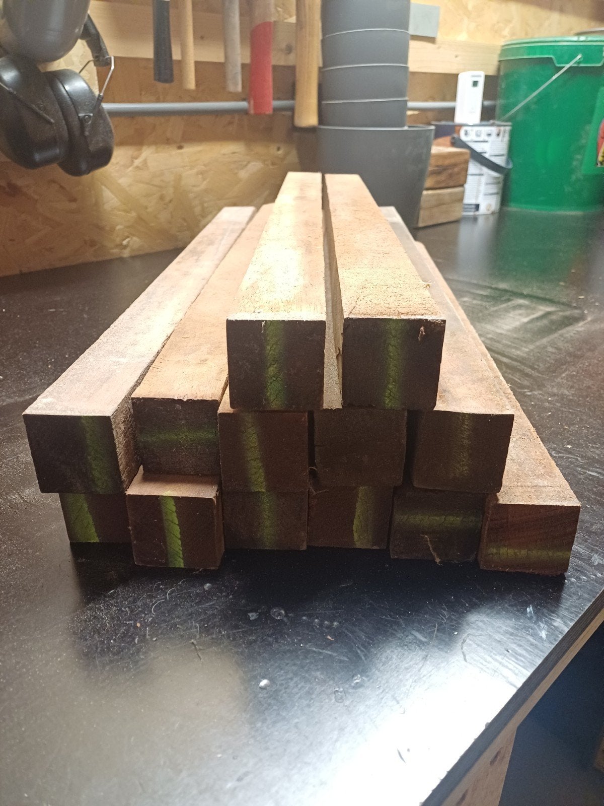 Hardhouten piketpaaltjes 4x4x60 cm - 13 stuks, Tuin en Terras, Ophalen, Gebruikt, Palen, Hardhout