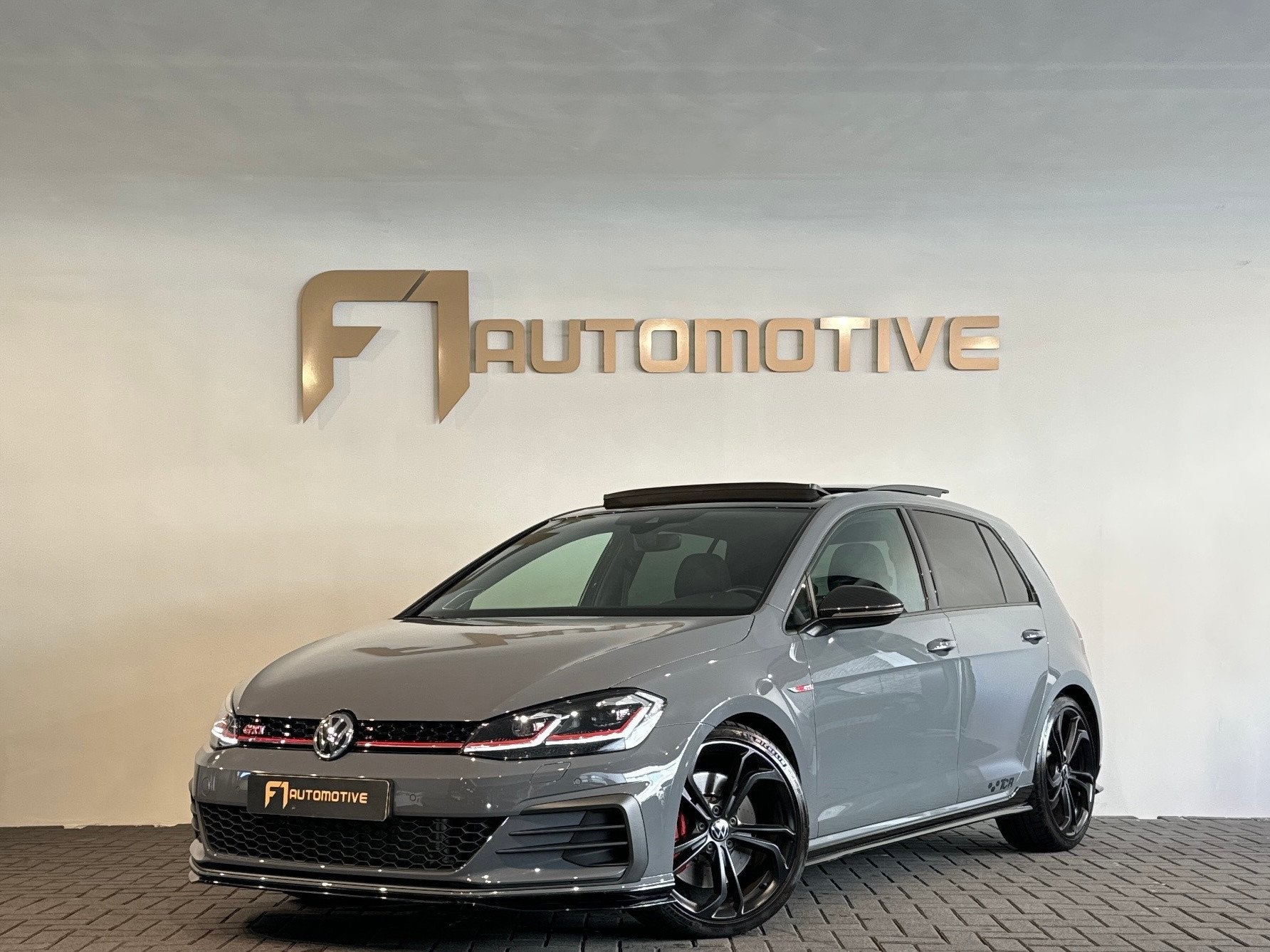 Volkswagen GOLF 2.0 TSI GTI TCR Pano|Akra|Dynaudio|Leer|Memo, Auto's, 1330 kg, 15 km/l, Gebruikt, Euro 6